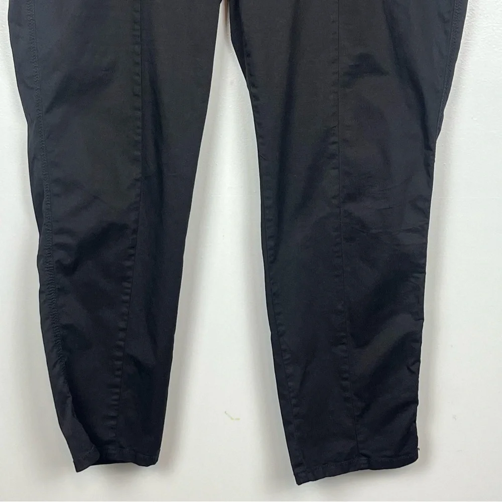 Chico’s black cotton spandex comfort waist 4 pocket lightweight ankle pants, 14.
